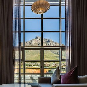 Deluxe King Loft Suite